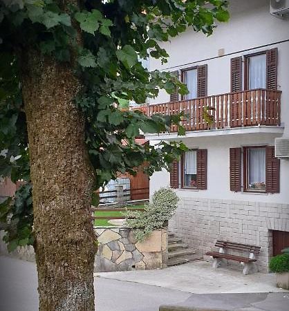 Apartment Pri Damijanu Ponikve エクステリア 写真