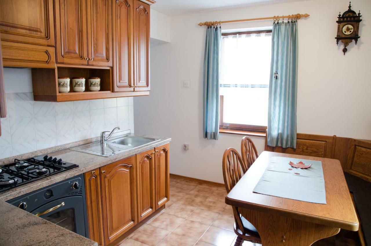 Apartment Pri Damijanu Ponikve エクステリア 写真