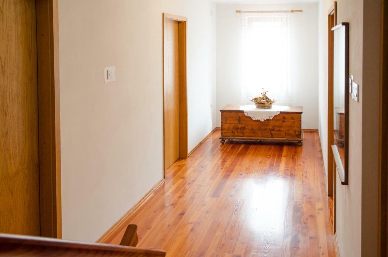 Apartment Pri Damijanu Ponikve エクステリア 写真